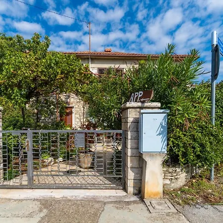 Apartamento 1 Bedroom Cozy In