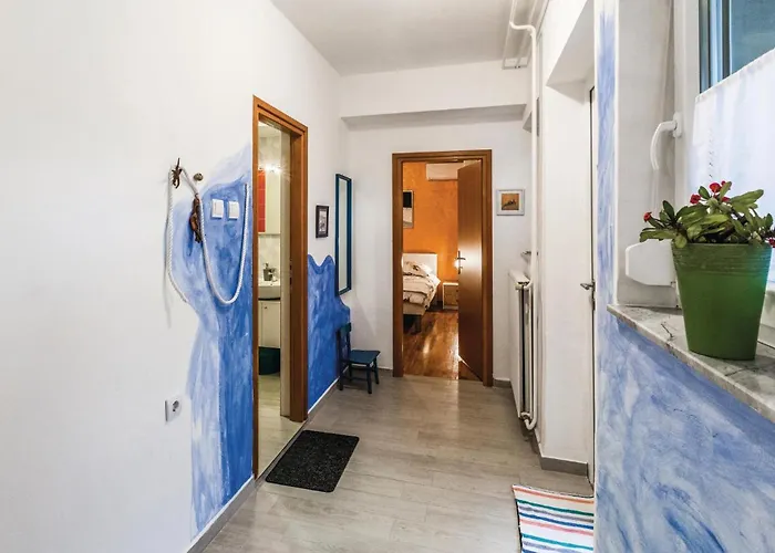 In With Kitchen