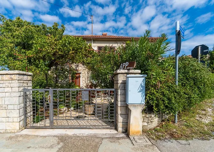 아파트 In With Kitchen